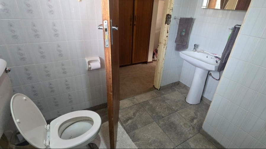 4 Bedroom Property for Sale in Koffiefontein Free State